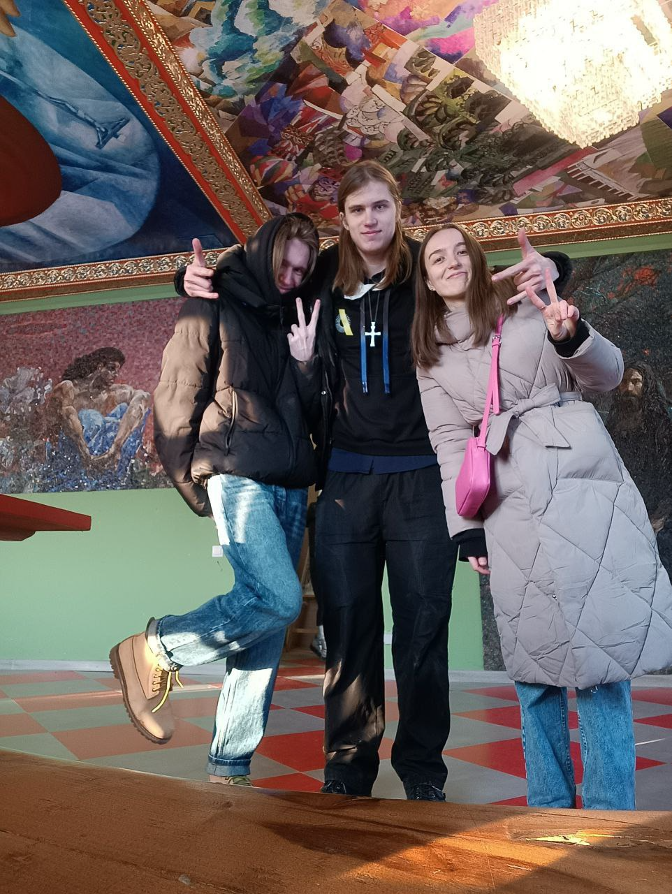 Мы в Храме Всех Религий.png